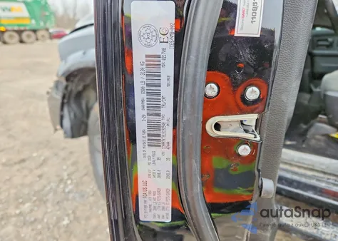 2020 Ram 1500 Classic Tradesman z USA, uszkodzony, nr VIN 1C6RR7KT8LS132548